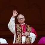 Harga Emas Antam Hari Ini Turun ke Rp1,884 Juta per Gram