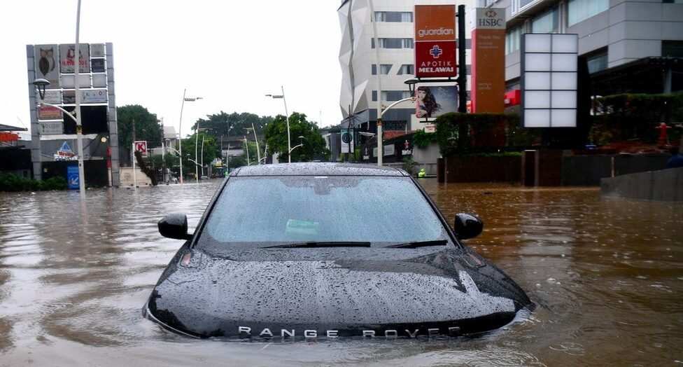 jalan Jakarta terendam banjir pagi ini