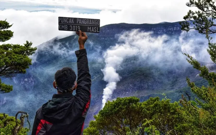 Pendaki Gunung Gede Pangrango