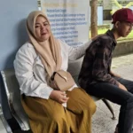 Roy Suryo Cs Tunjukkan Salinan Ijazah Jokowi di Polda Metro Jaya
